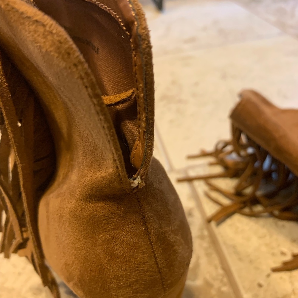 DW peep toe suede ankle boots. - Picture 3 of 5